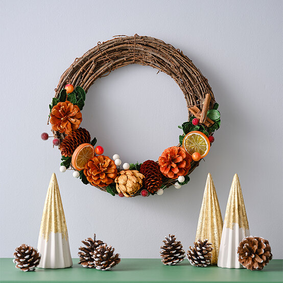 christmas-wreath.jpg?sw=554&q=85