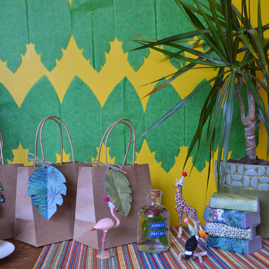 jungle-themed-party-leaf-garlands-final.jpg?sw=554&q=85