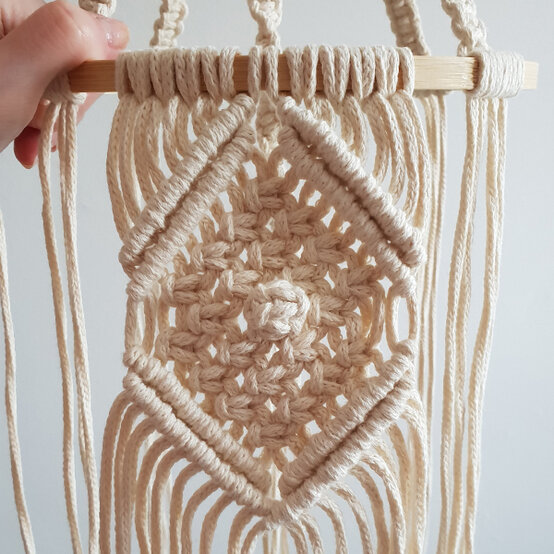 Ideas_How-to-Make-a-Macrame-Mobile_Step-17.jpg?sw=554&q=85