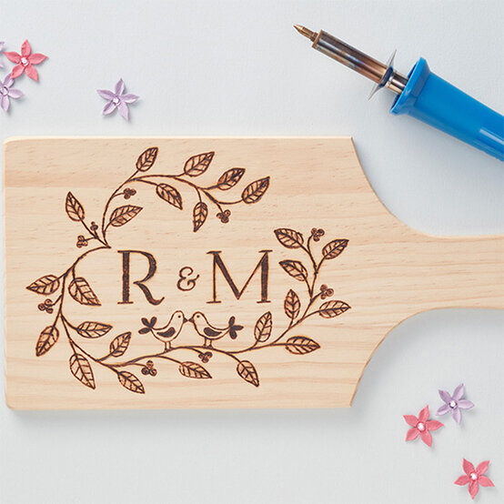 pyrography-chopping-board.jpg?sw=554&q=85