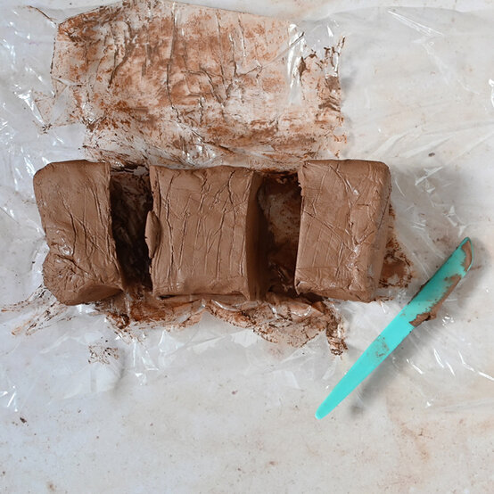 plant-pinch-pots-fathers-day-projects12.jpg?sw=554&q=85