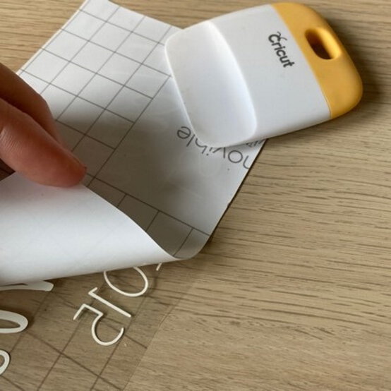 personalised_chopping_board_step_21.jpg?sw=554&q=85