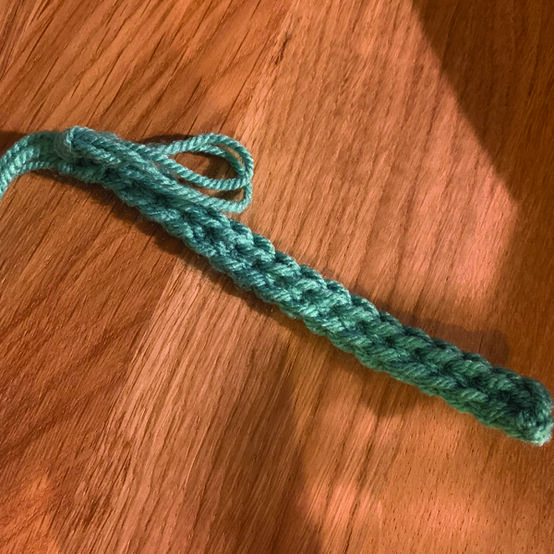 idea_How-to-Crochet-an-Amigurumi-Bear_Brim_First_Side.jpg?sw=554&q=85