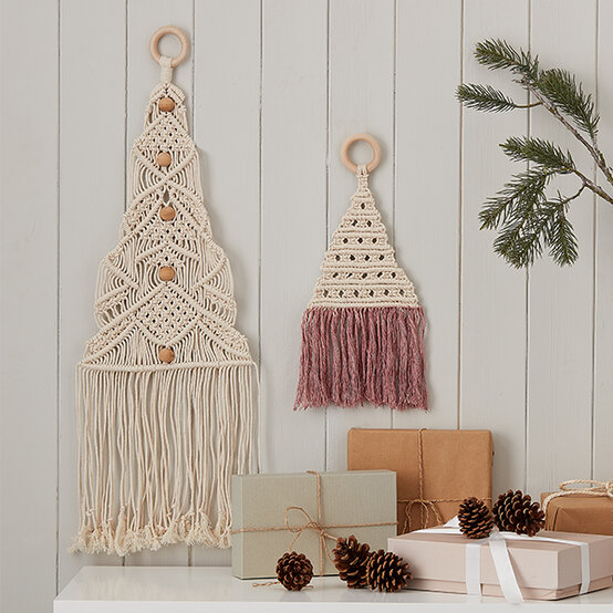macrame-christmas-tree-hanging.jpg?sw=554&q=85