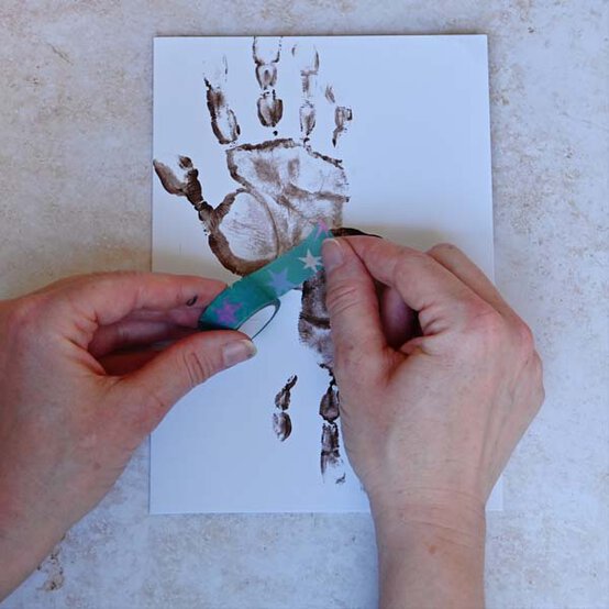ideas%5Fhow%2Dto%2Dmake%2Dhand%2Dand%2Dfootprint%2Dchristmas%2Dcards%5Freindeer%5F4.jpg?sw=554&q=85