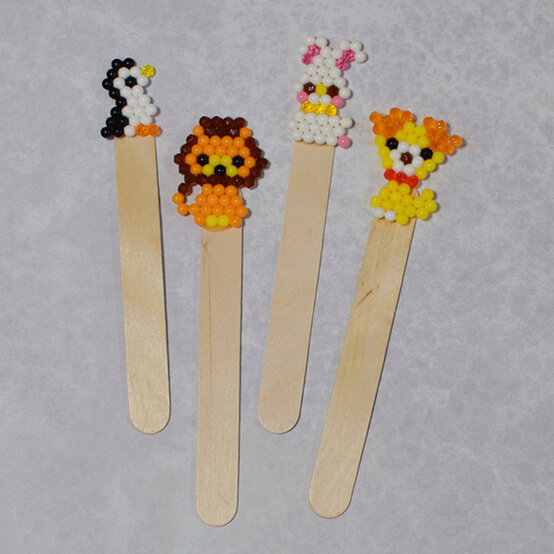 aquabeads_bookmark_step1_3.jpg?sw=554&q=85