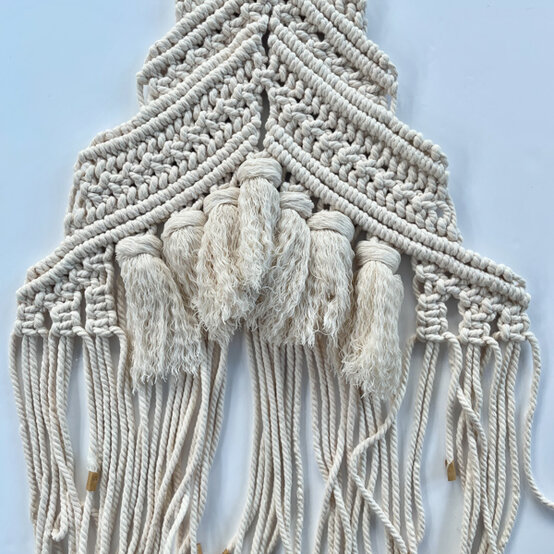 idea%5Fmacrame%2Dchristmas%2Dtrees%5Fstep35.jpg?sw=554&q=85