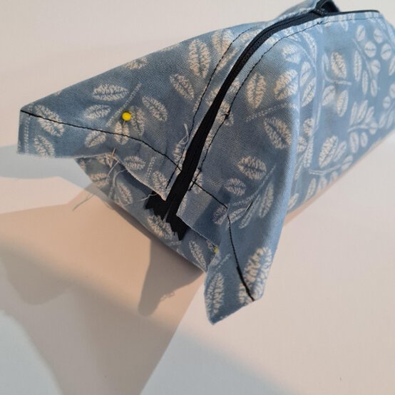 Idea_how-to-sew-a-patchwork-bag_step12a.jpg?sw=554&q=85