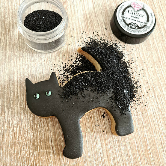 halloween-biscuits-9b.jpg?sw=554&q=85