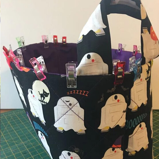 halloween-treat-bag-12.jpg?sw=554&q=85