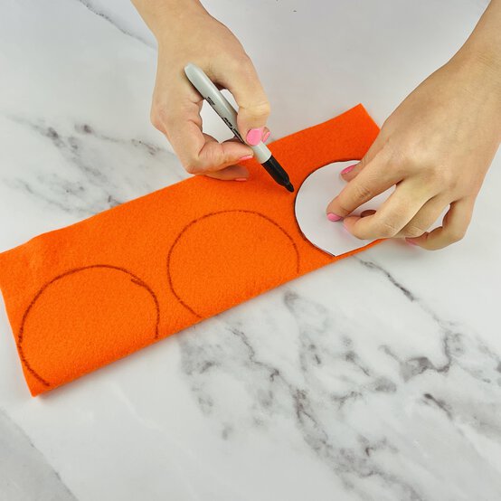 Felt-Pumpkin-4.jpg?sw=554&q=85