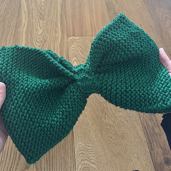 idea%5Fknit%2Da%2Dpresent%2Dcushion%5Fstep12.png?sw=554&q=85