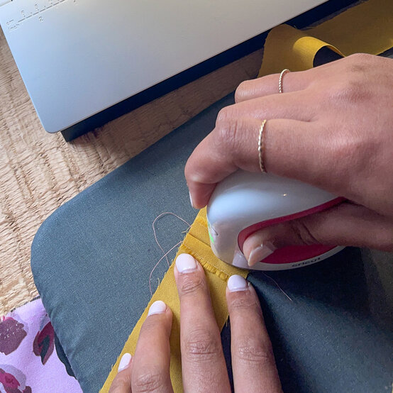 joules-piped-cushion---step-4c.jpg?sw=554&q=85