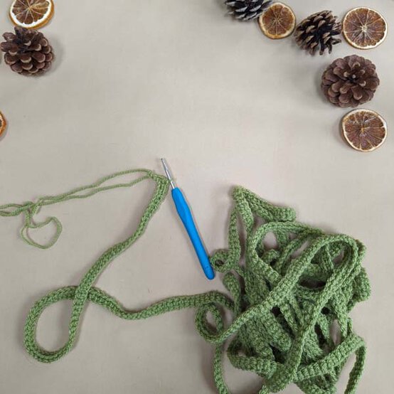 ideas%5Fstash%2Dbusting%2Dchristmas%2Dtable%2Ddecor%5Fchristmas%2Dtree%2Dcones%5Fstep%2D1a.jpg?sw=554&q=85