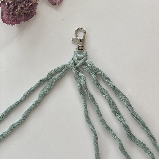 Idea_macrame-stash-busting-_keyring-STEP4.jpg?sw=554&q=85