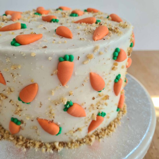 carrot-cake-step-4-4.jpg?sw=554&q=85