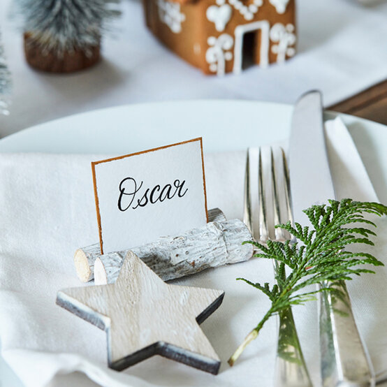 idea_diy-christmas-table-settings_minilog.jpg?sw=554&q=85