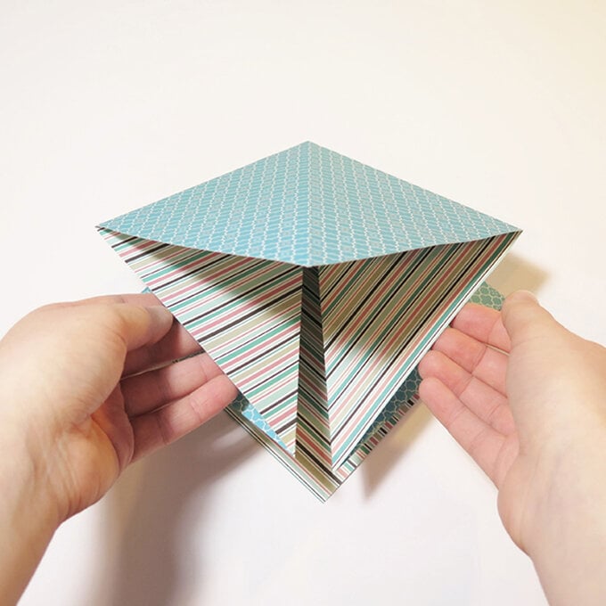 origami-christmas-tree-5b.jpg?sw=680&q=85