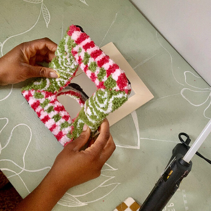 How to Make a Punch Needle Mirror Hobbycraft