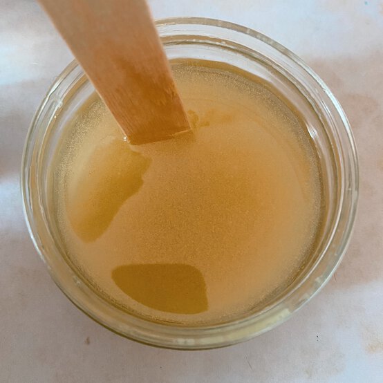 how-to-make-resin-vases_step3.jpg?sw=554&q=85