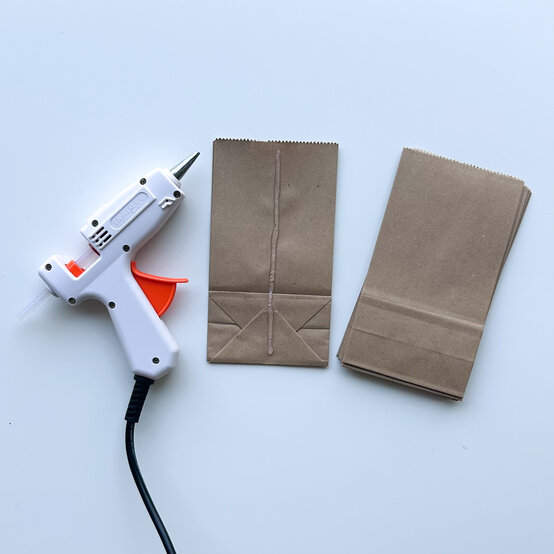 Idea_how-to-make-a-sustainable-autumn-wreath_step3.jpeg?sw=554&q=85