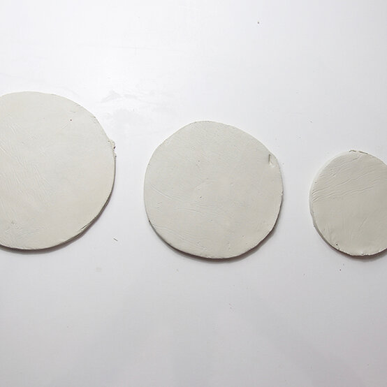 clay-bear-pots-step3.jpg?sw=554&q=85