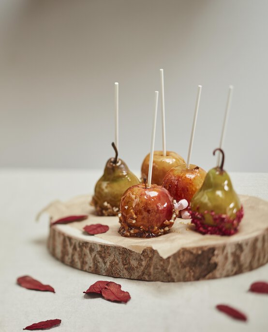 how-to-make-toffee-apples-and-pears_hero.jpg?sw=554&q=85