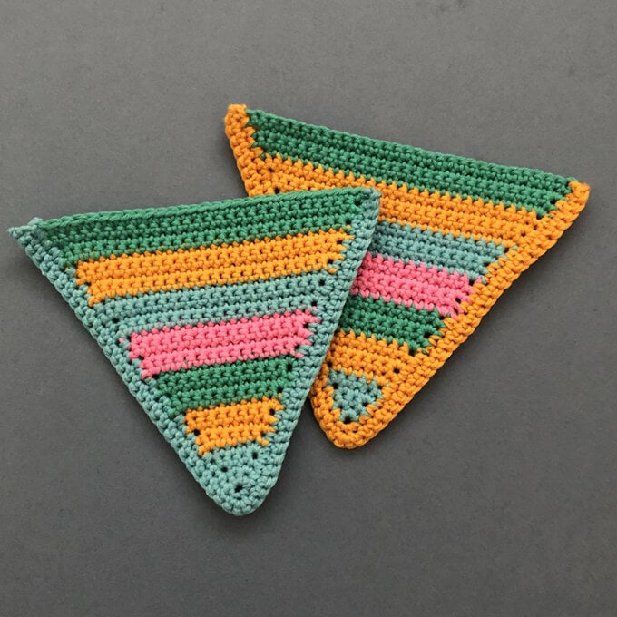 how_to_crochet_bunny_bunting_stripe_with_border.jpg?sw=680&q=85