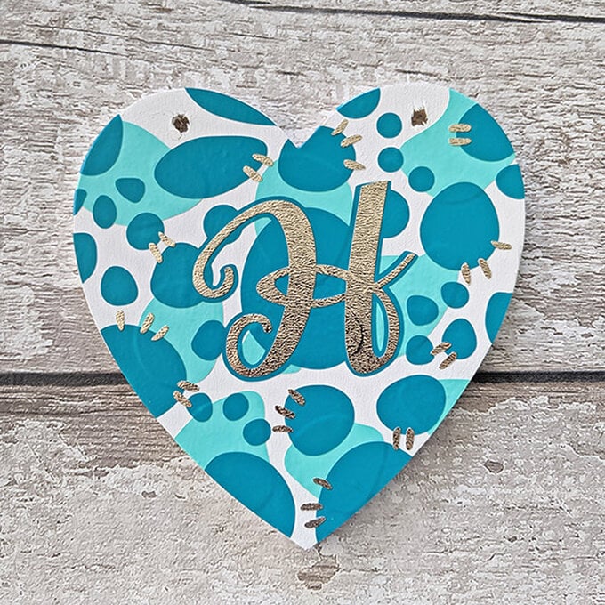cricut_how_to_decorate_a_wooden_heart_14.jpg?sw=680&q=85