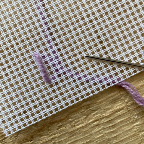 beginner-bargello_step-5_3.jpg?sw=554&q=85