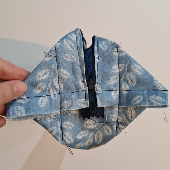 Idea_how-to-sew-a-patchwork-bag_step12b.jpg?sw=554&q=85