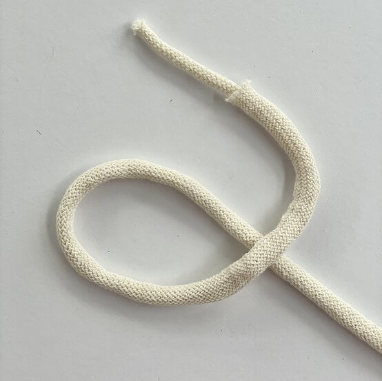 Idea_macrame-stash-busting-_headband-STEP2.jpg?sw=554&q=85