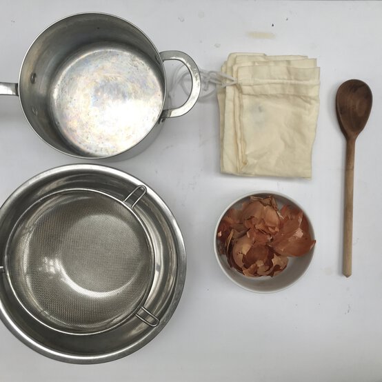 natural_dye_reusable_bags_step-1.jpg?sw=554&q=85