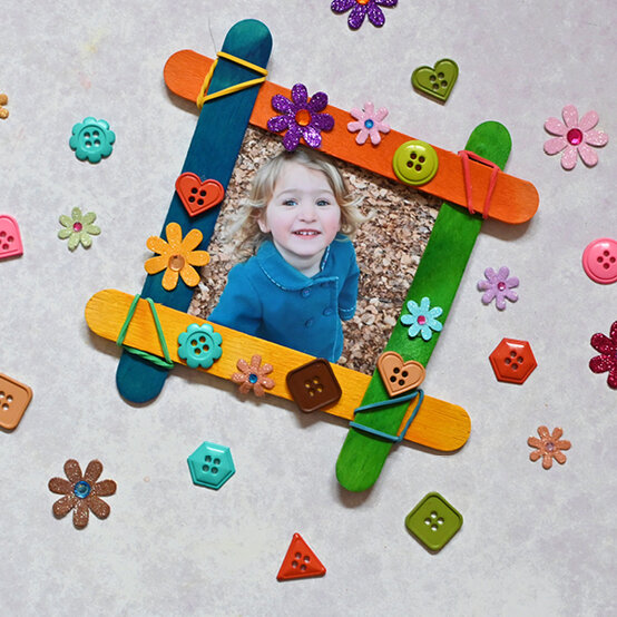 ideas%5Fkids%2Dcrafts%2Dto%2Dmake%2Dthis%2Dsummer%2Dfor%2Dunder%5Fphoto%2Dframe.jpg?sw=554&q=85