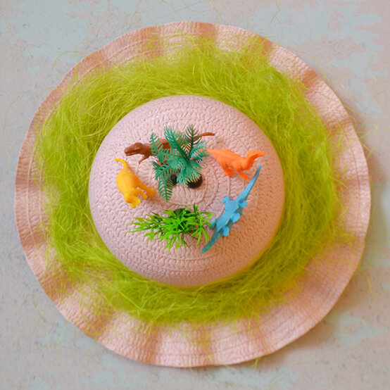 dinosaur_bonnet_dinosaurs_step-_2.jpg.jpg?sw=554&q=85