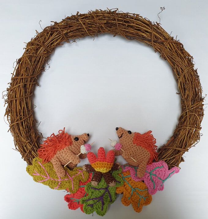 how-to-crochet-an-autumn-wreath-construction-2.jpg?sw=680&q=85