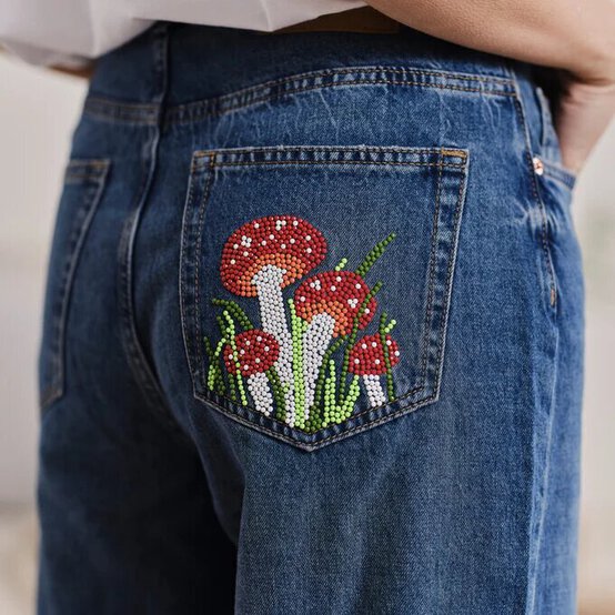 idea_main_customise-jeans-with-diamond-dotz.jpg?sw=554&q=85