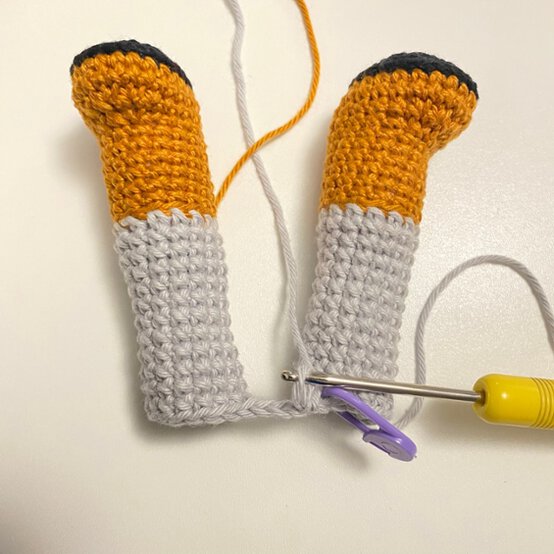 How-to-Crochet-an-Autumn-Amigurumi-Doll-leg-3.jpeg?sw=554&q=85