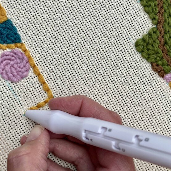 Idea_how-to-make-a-3d-punch-needle-letter_step11.jpg?sw=554&q=85