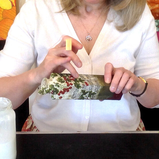 crafting-sandra3.jpg?sw=554&q=85