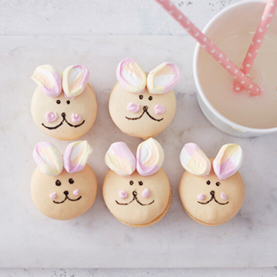 idea_easter-baking-ideas_macarons.jpg?sw=554&q=85