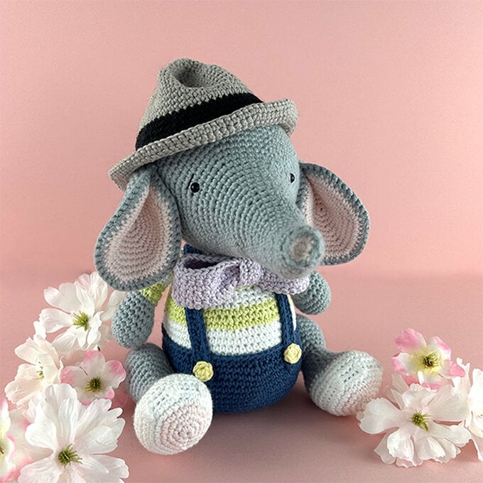 artisan-suzy-springall-crochet-elephant.jpg?sw=680&q=85