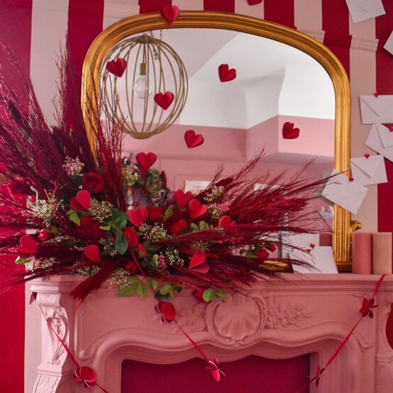 How-to-Decorate-Your-Home-for-Valentines-Day_Step7a.jpg?sw=554&q=85