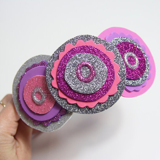 mothers-day-foam-flowers-4a.jpg?sw=554&q=85