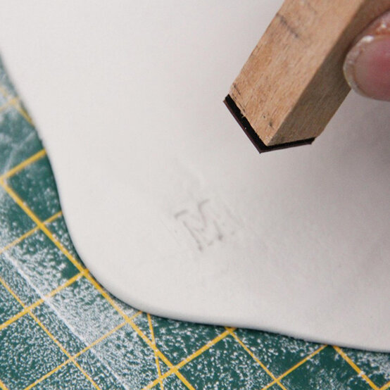 flower-ring-dish-9a.jpg?sw=554&q=85