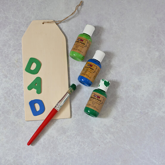 4_father_days_gifts_using_wooden_blanks_wall_hanging_1.jpg?sw=554&q=85