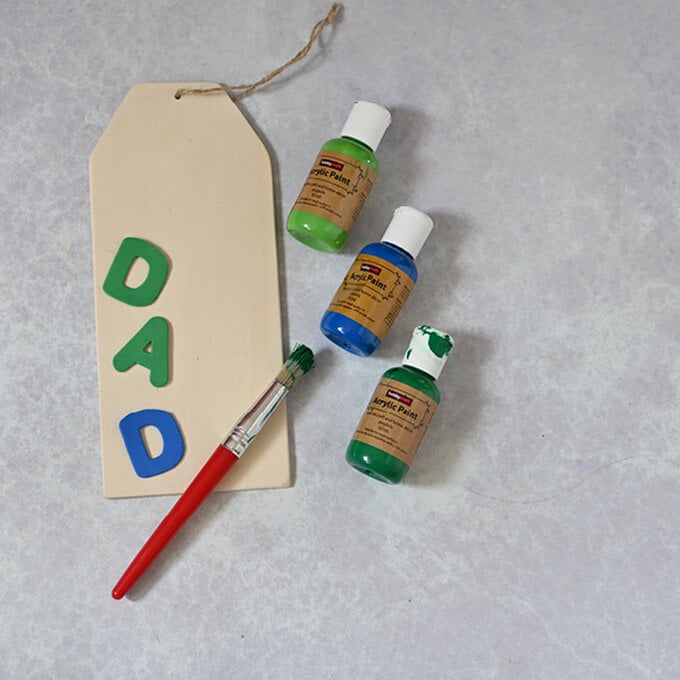 4_father_days_gifts_using_wooden_blanks_wall_hanging_1.jpg?sw=680&q=85