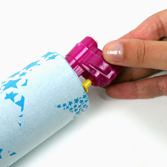 idea%5Fhow%2Dto%2Dmake%2Dchristmas%2Dcrackers%5Fstep6.png?sw=554&q=85