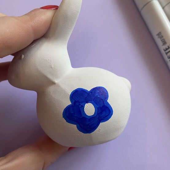 brush_lettered_bunny_pen_step_3.jpg?sw=554&q=85