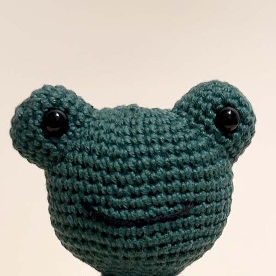 ideas%5Fhow%2Dto%2Dcrochet%2Dan%2Damigurumi%2Dfrog%5Fhead%2D4.jpg?sw=554&q=85